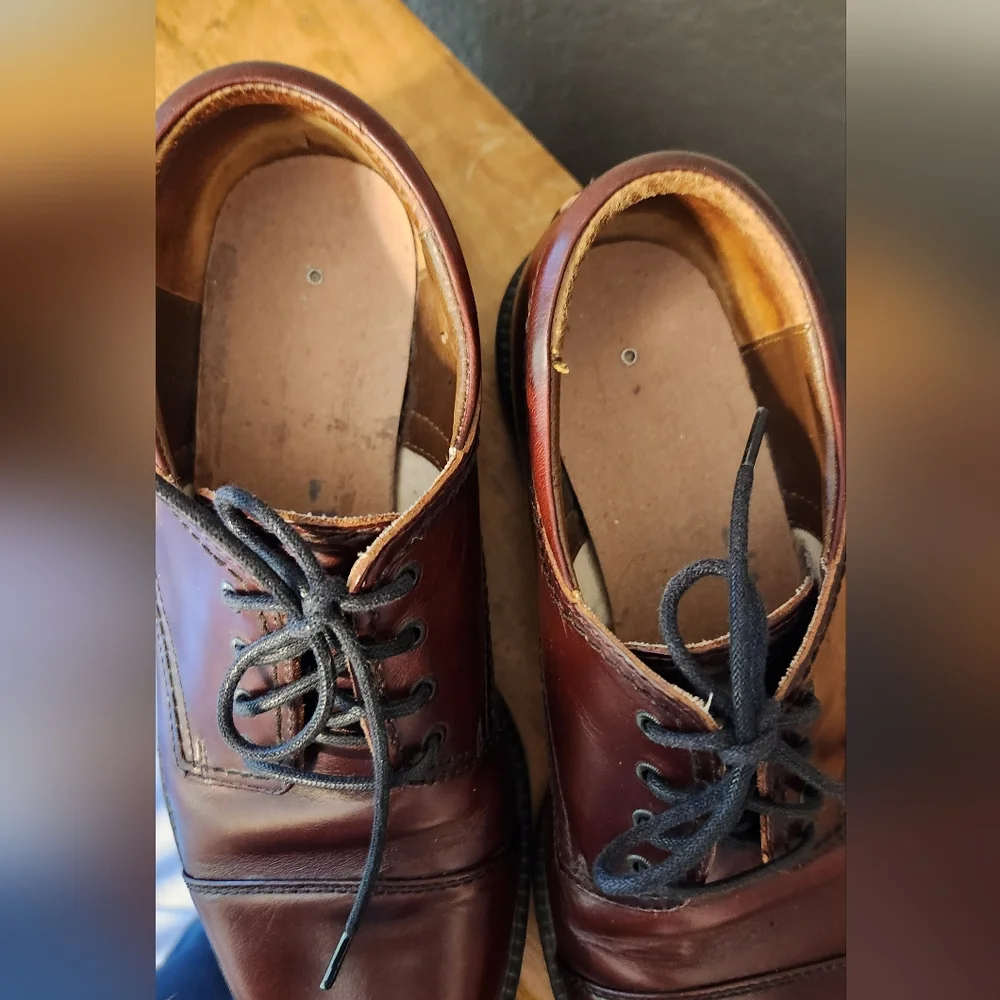 Dockers Men's Brown Leather Oxfords with Cap Top‎ Dress Shoes, Size 9M